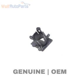 Audi 4e0906630aa 05-10 A8 Quattro - Right Bumper Park Assist Sensor Mount / Bracket Outer