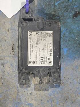 596-13137 Cadillac Escalade 2017 Camera/projector 918627