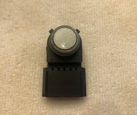 99310-d2200sss Hyundai 99310d2200sss Genuine Genesis G90 Ultrasonic Park Sensor 99310-d2200sss. Savile Silver