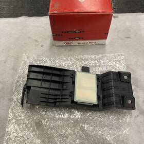 95821-f6000 Kia 2017 Cadenza Right Rear Blind Spot Radar Sensor Genuine New 95821-f6000 Kia 2017 Cadenza Right Rear Blind Spot Radar Sensor Genuine New