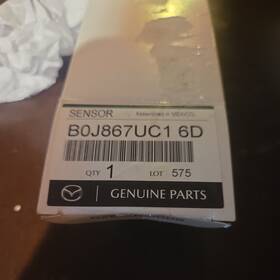 Mazda B0j8-67-uc1-6d Genuine Sensor