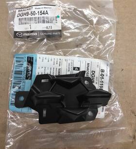Dgh9-50-154a Mazda Genuine Mount Bracket