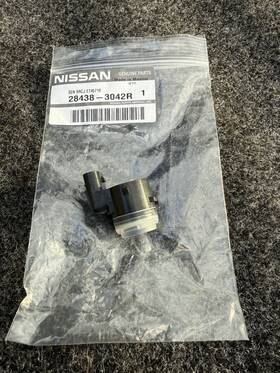 28438-3042r Nissan New Oem Genuine Park Sensor 28438-3042r Nissan New Oem Genuine Park Sensor