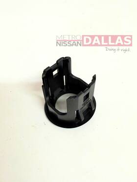 28533-9fv0b Nissan Genuine Park Sensor Retainer