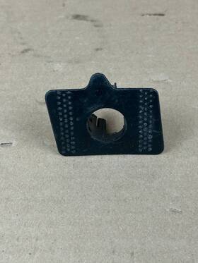 1097470-00-a Tesla X S7 Rear Right Park Assist Retainer Sensor Bracket