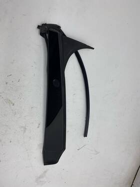 1614250-00-e Tesla 2021-2025 Model X Right B-pillar Applique Glass Molding With Camera Oem