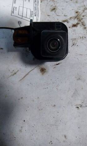 596-10191 Toyota 18-19 C-hr Camera/projector Rear Camera Liftgate Mounted 596-10191 Toyota 18-19 C-hr Camera/projector Rear Camera Liftgate Mounted