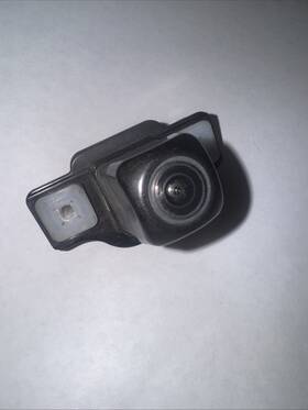 86790-47030 Toyota Used 2019-2022 Prius Back Up Rear View Camera Oem 86790-47030 Toyota Used 2019-2022 Prius Back Up Rear View Camera Oem