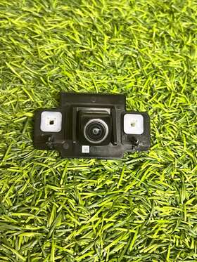 867b0-07030 Toyota 19-21 Avalon Oem Rear Park Assist Camera Unit