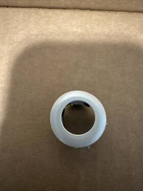 89348-30030-a8 Toyota Park Sensor Retainer -